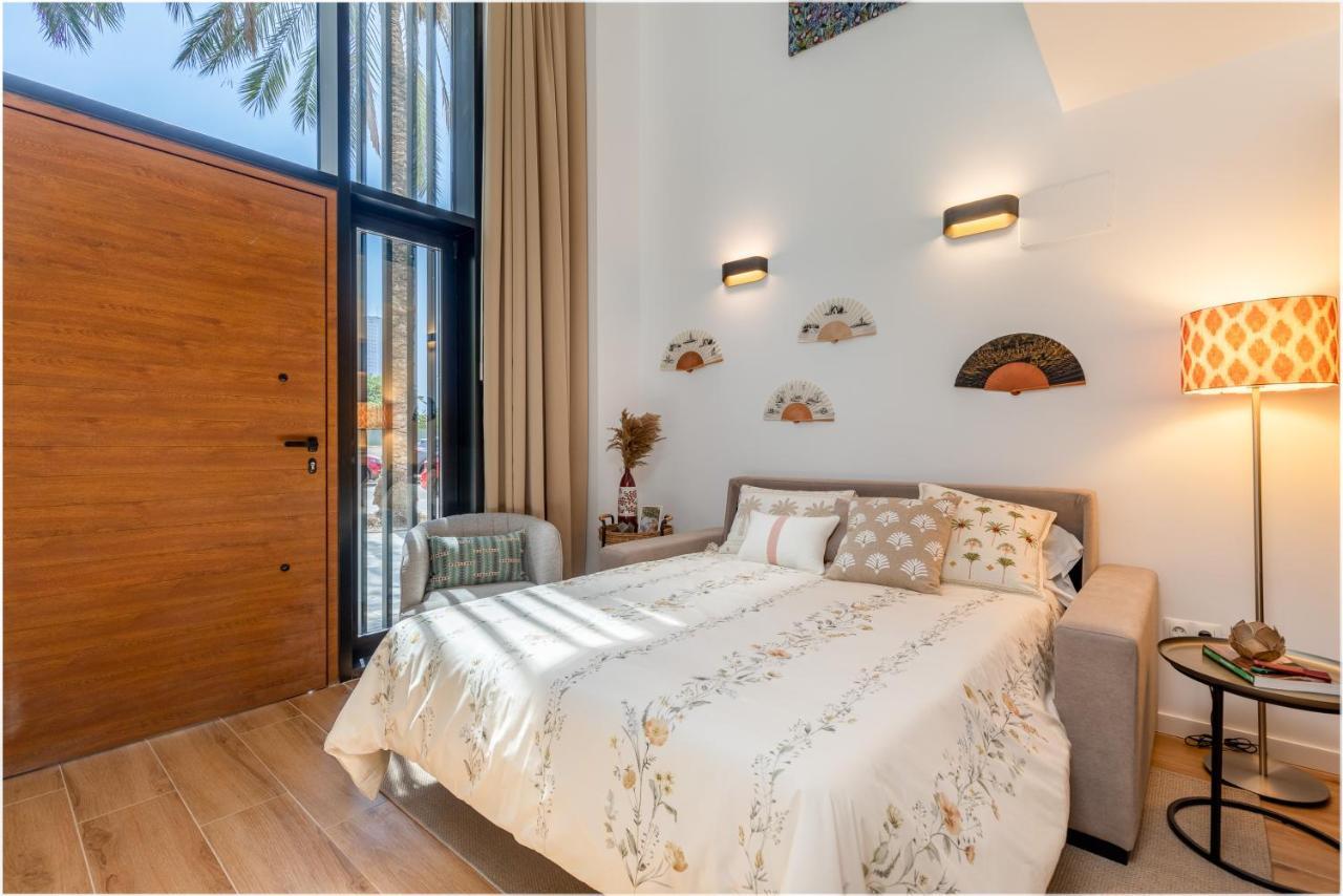 Apartup Opera Loft Love Valencia Exterior photo